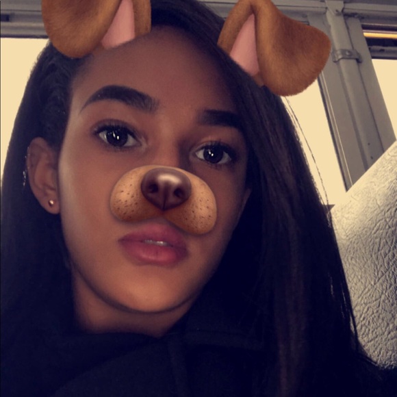 Meet your Posh Ambassador, Nya - Picture 1 of 5